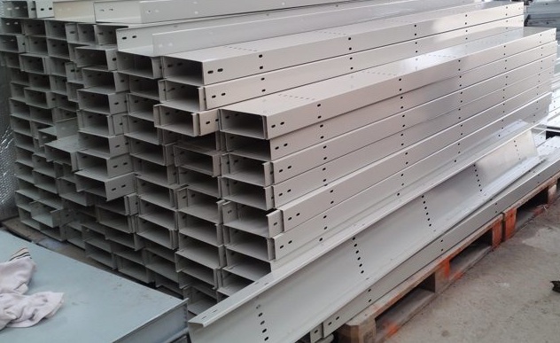 Máng cáp sơn tĩnh điện 75x50 dày 0.8