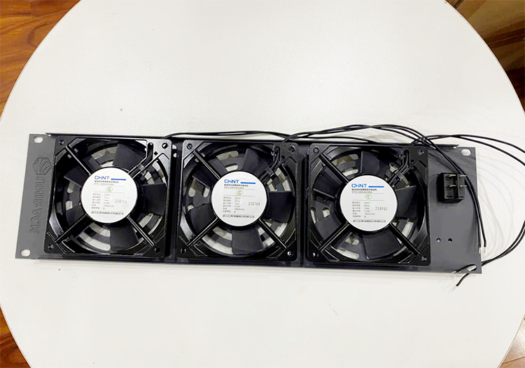 Quạt tản nhiệt tủ Rack Server Unirack