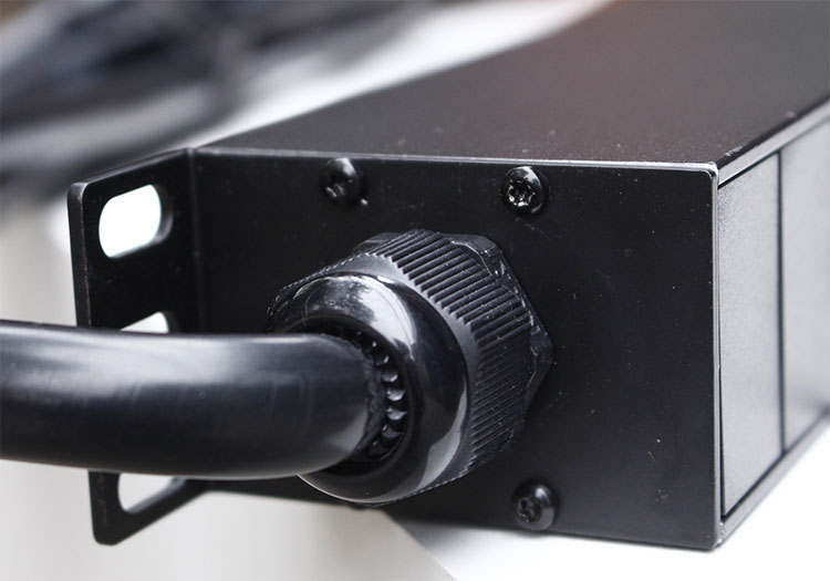 Thanh quản lý nguồn PDU 24 Unirack