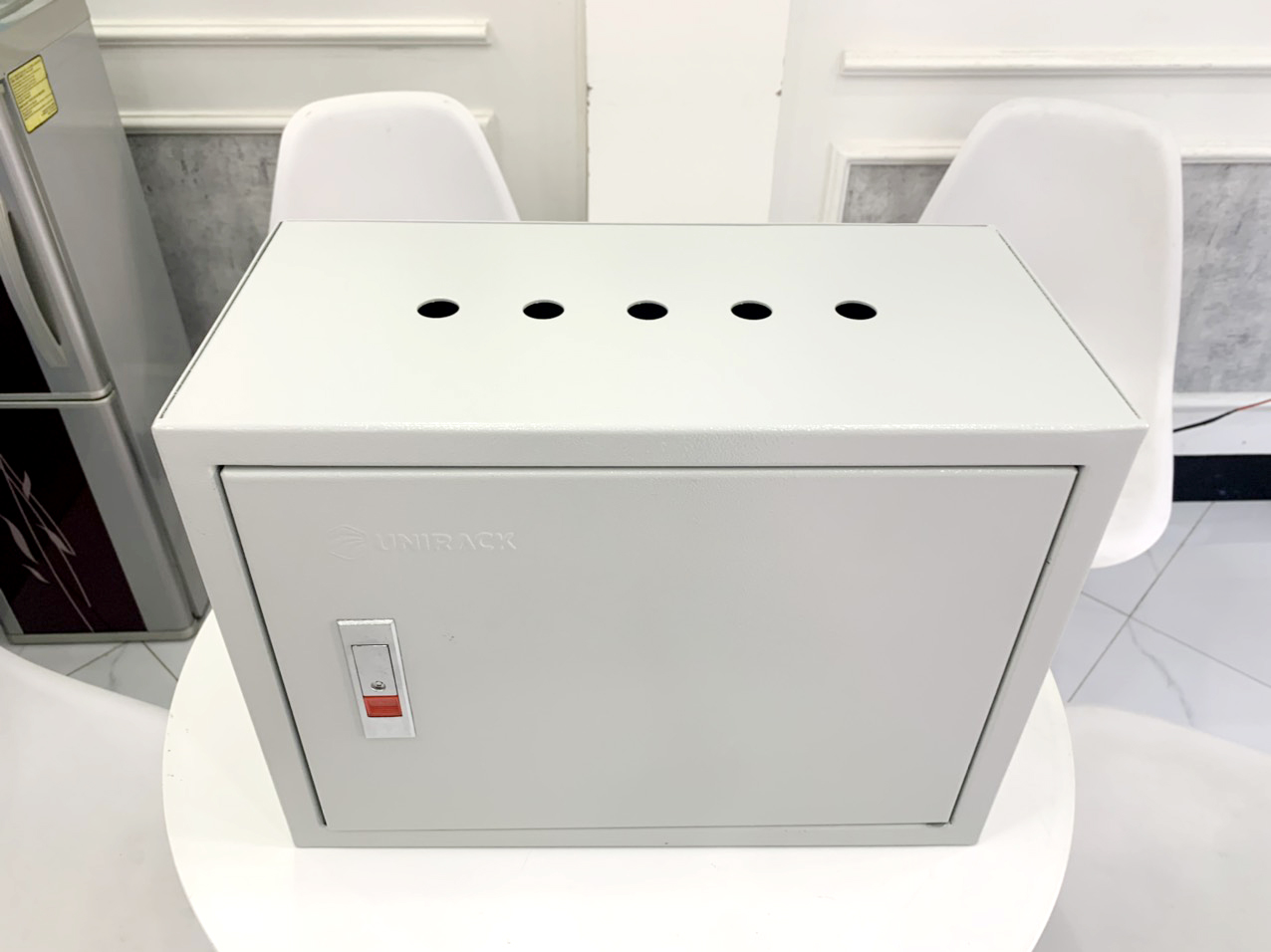 Tủ điện 1U trong nhà Unirack