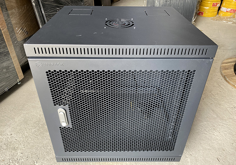 Tủ rack 10U D500 treo tường Unirack