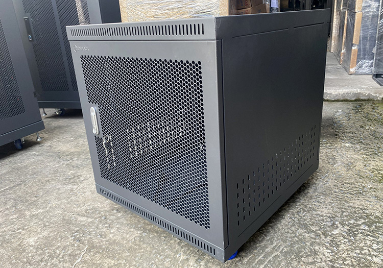 Tủ rack 10U D600, Tủ mạng 10U D600 màu đen Unirack 