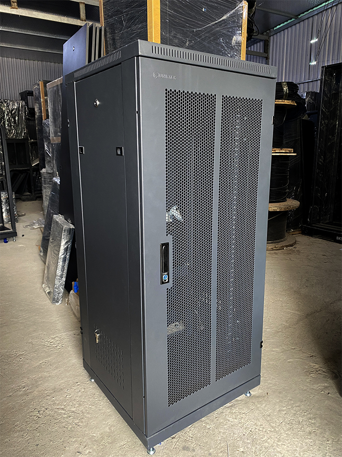 Tủ rack 27U mẫu mới hãng UNIRACK