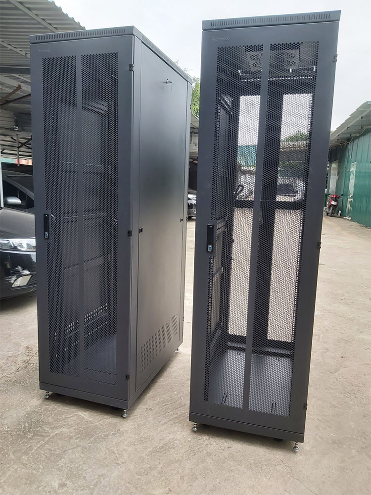 Tủ rack 42U 2 cửa lưới tiêu chuẩn 19 inch Unirack
