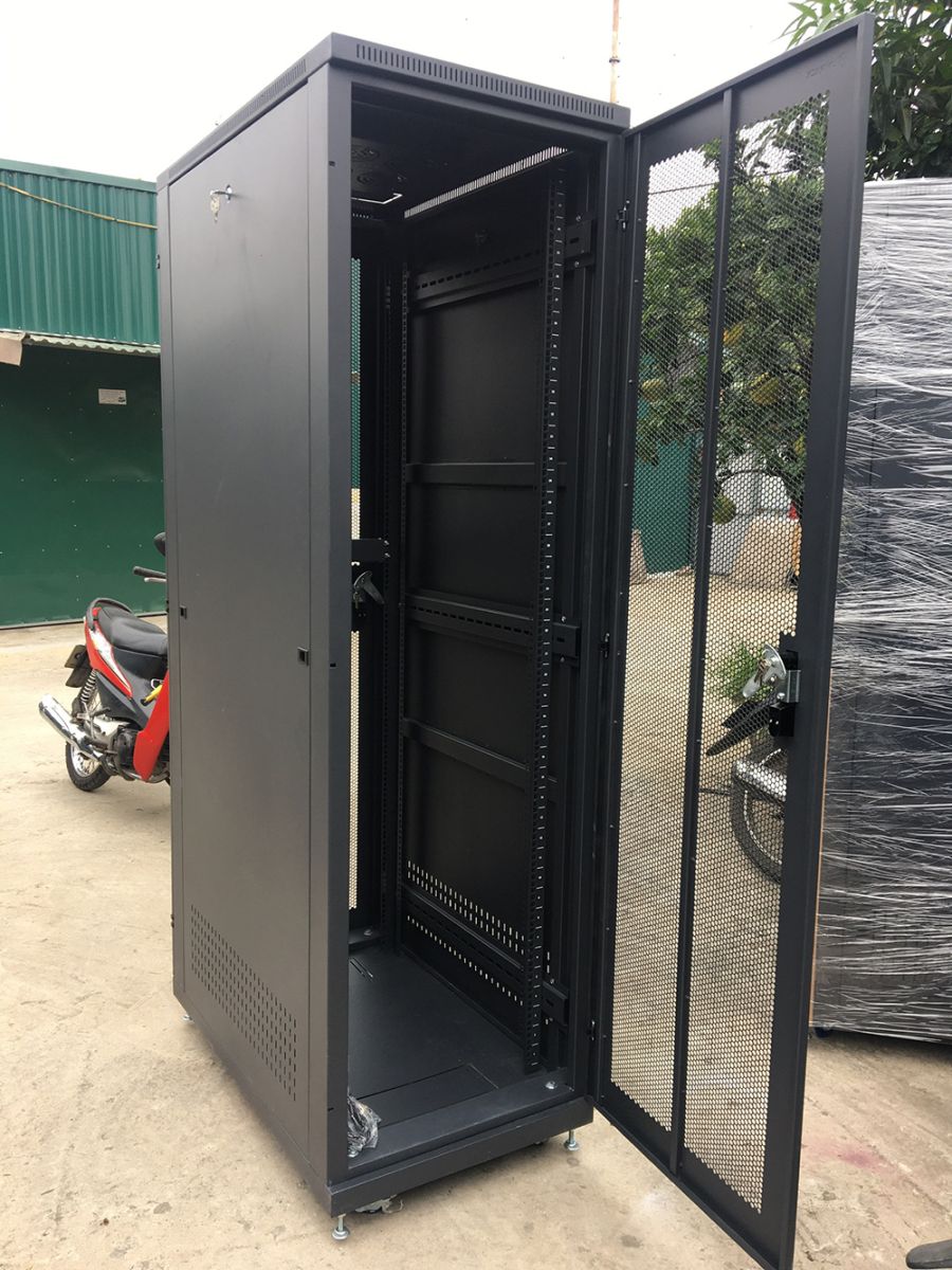 Tủ rack 42U D1000, Tủ mạng 42U D1000, UNR-42UD1000-2CL