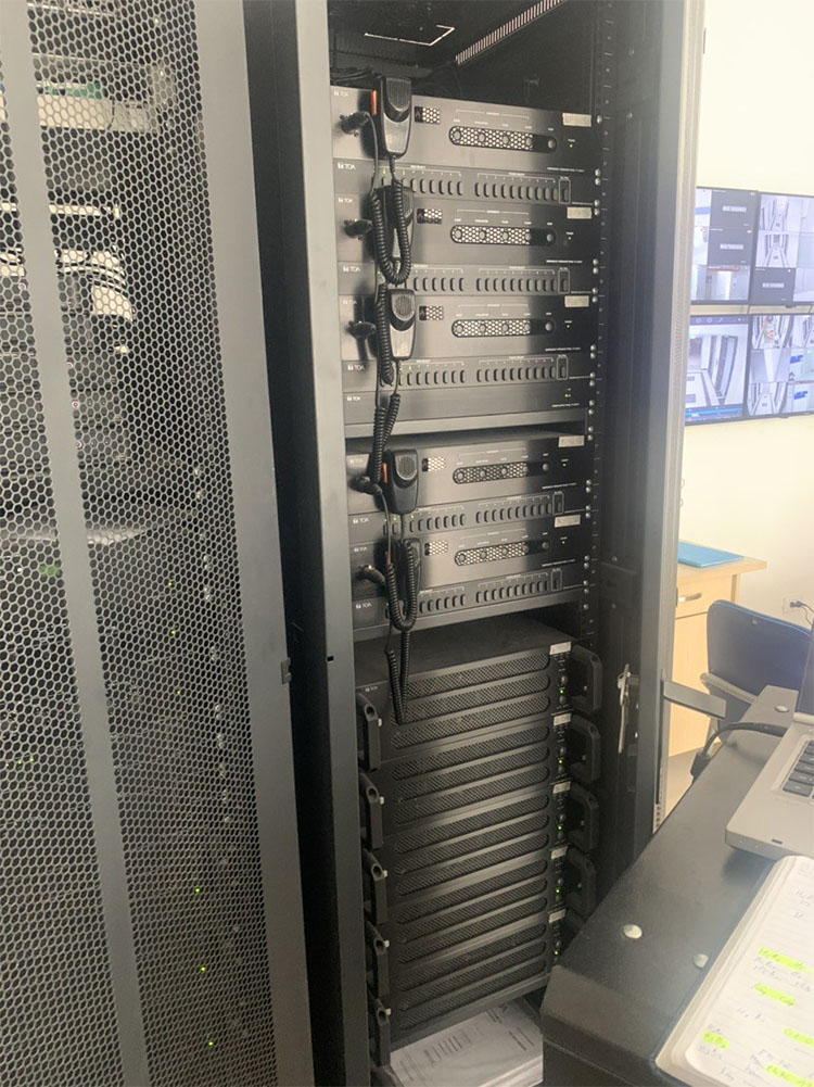 Tủ rack Unirack sử dụng trong các phòng Server