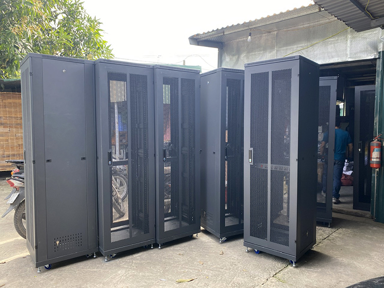 Tủ rack Unirack chất lượng, giá tốt