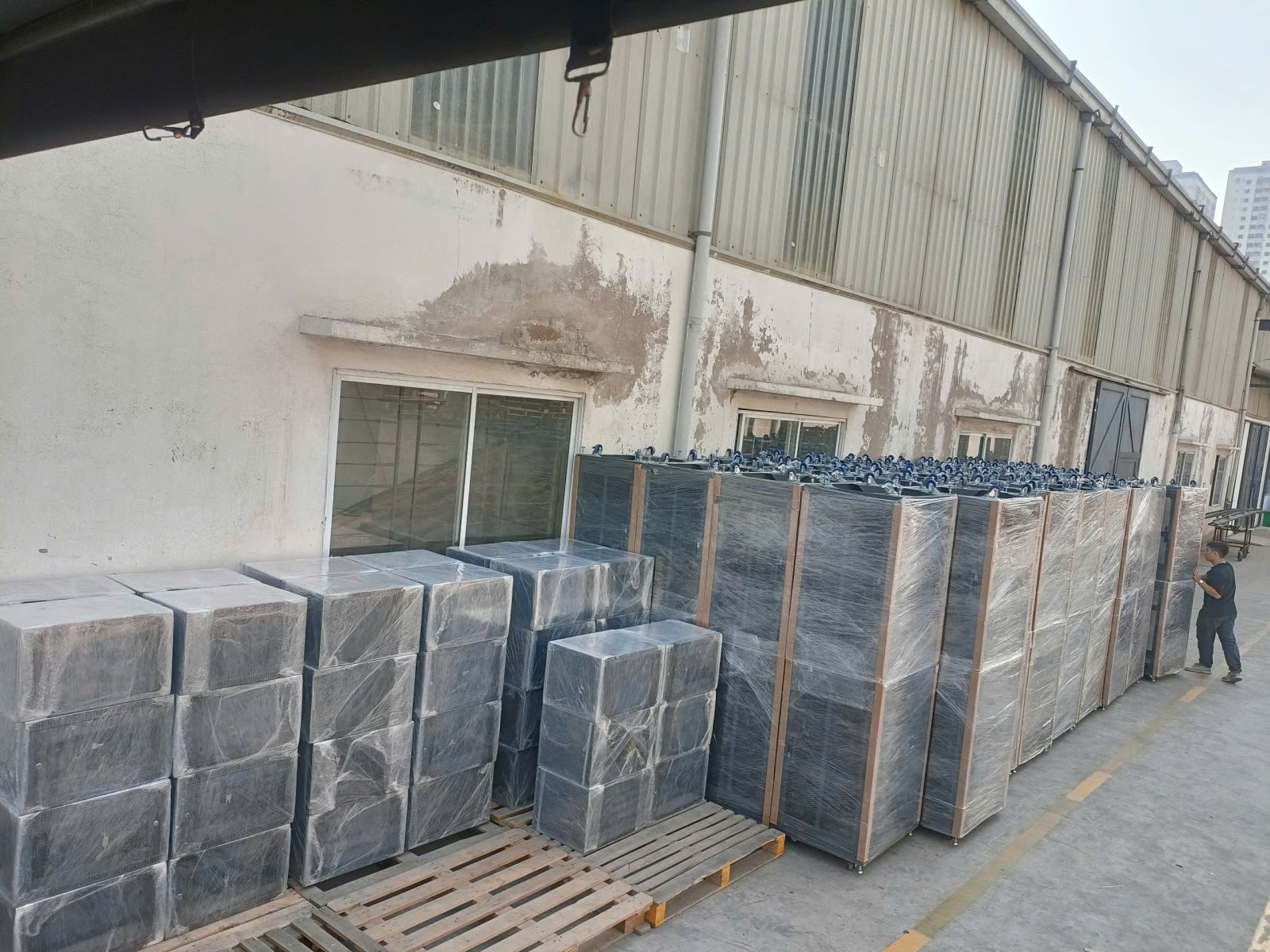 Tủ rack Unirack đến với mọi công trình